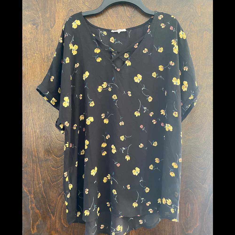 Maurice’s short sleeve top